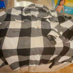 GUC OLD NAVY XL Maternity White Plaid Buffalo Checkered half-button Long-Sleeve